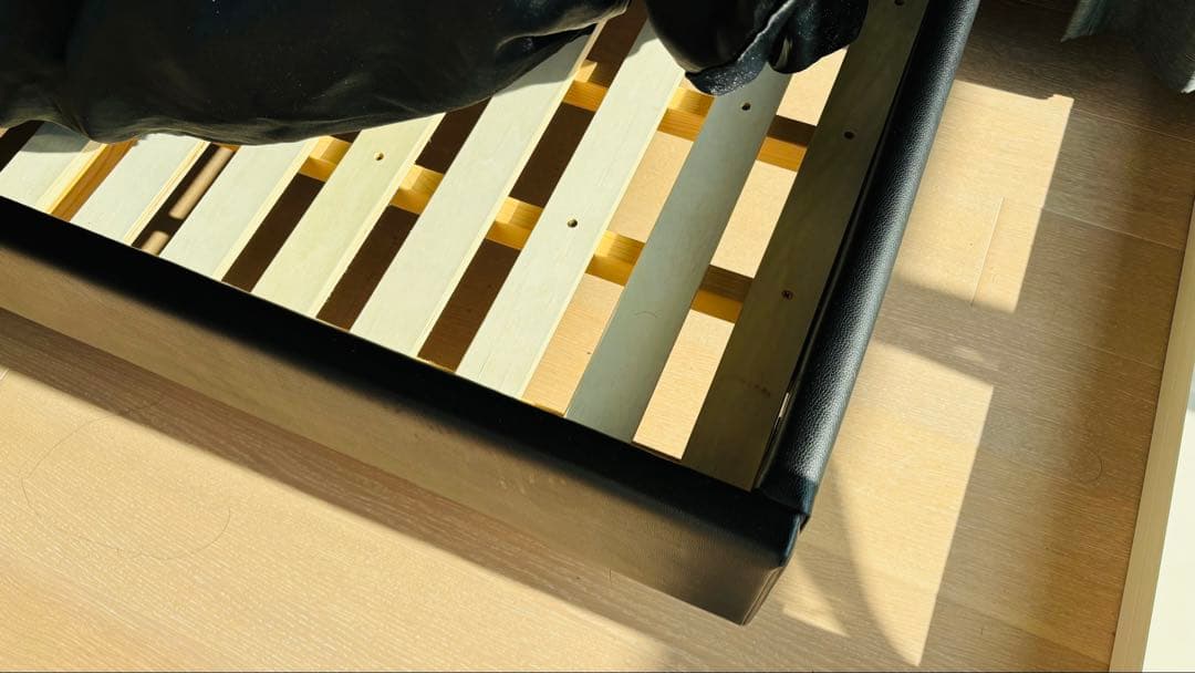 レザー　ダブルベッド　フレーム＆マットレス