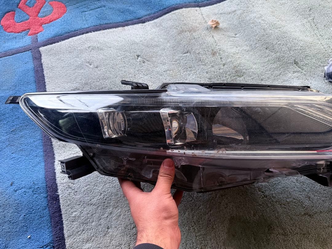 ハリヤー60系 右ヘッドライト