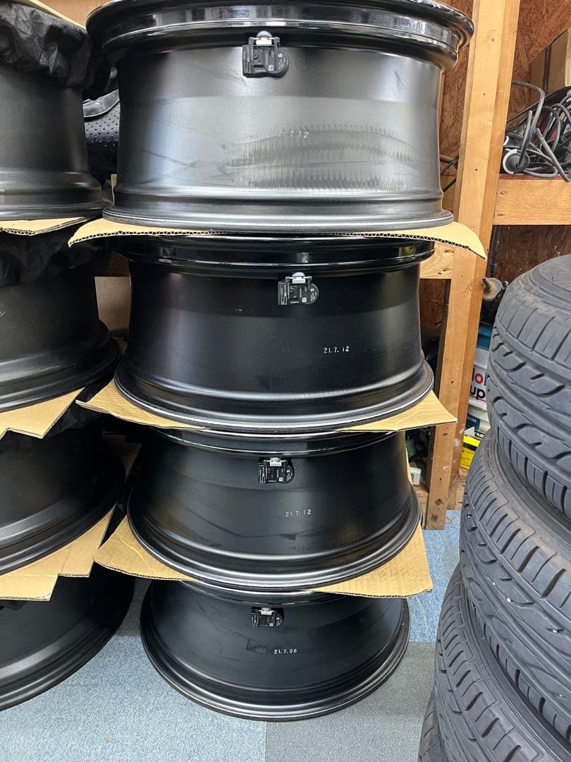 日産　純正　スカイライン　RV37 400R 19 4本　空気圧センサー付き