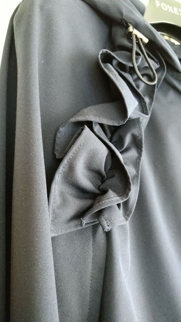 アメノチハレ フード付きネイビーケープコート