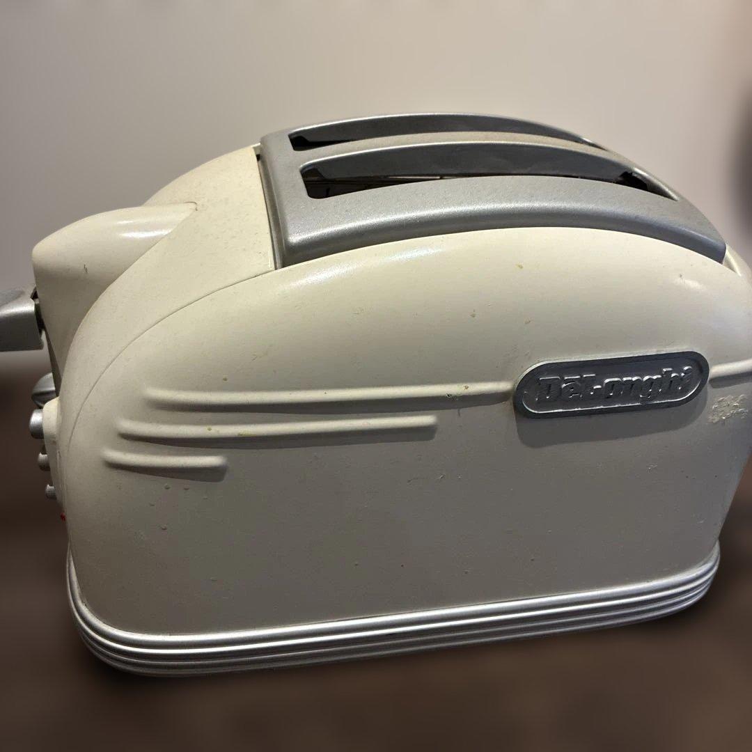 レトロホワイトトースター　デロンギ　DELONGHI おしゃれ！レトロ！