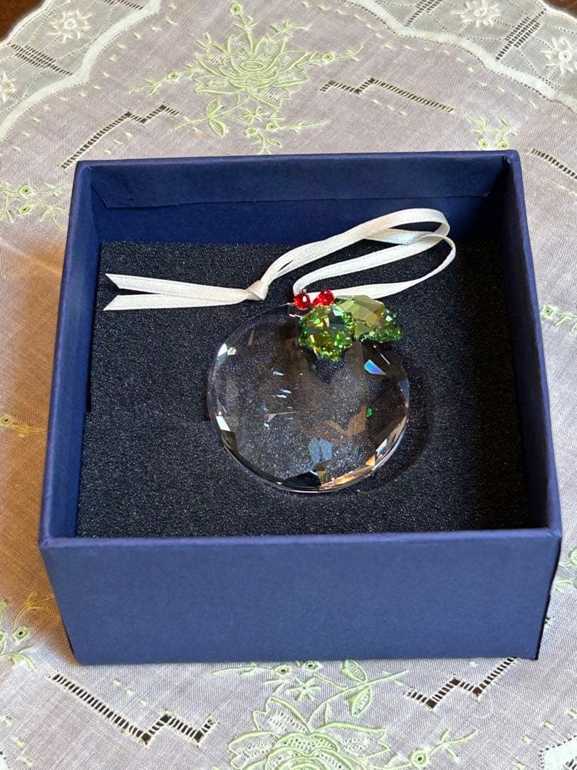 新品未使用スワロフスキークリスマスオーナメント柊ホーリー 専用箱付き870003