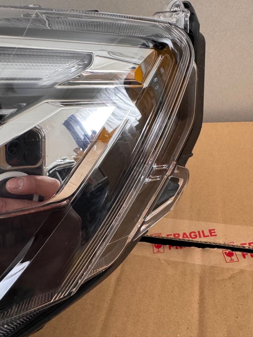 美品、破損無し　タント　LA660S後期　左右ヘッドライトASSY