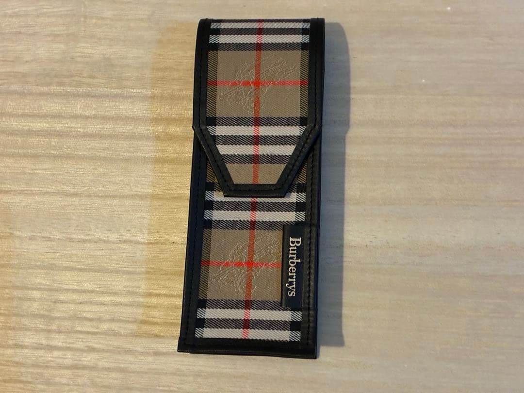Burberry チェック柄 筆箱　新品箱付き