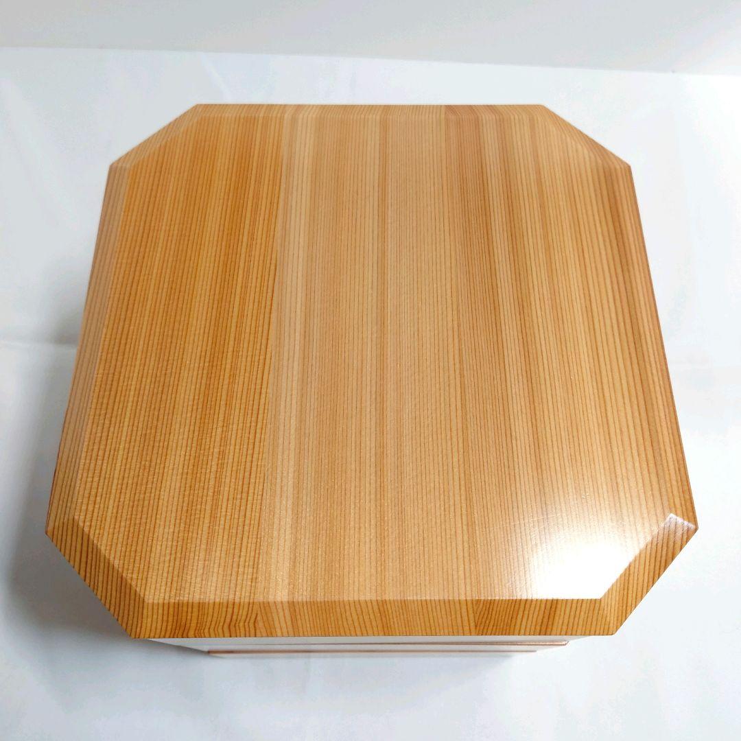 秋田杉　隅切三段重　内朱　重箱