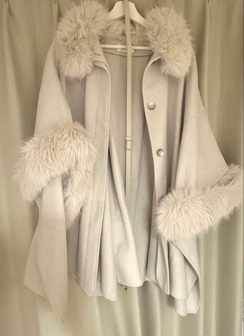 SNIDEL ファー付きミドルケープコート　ホワイト