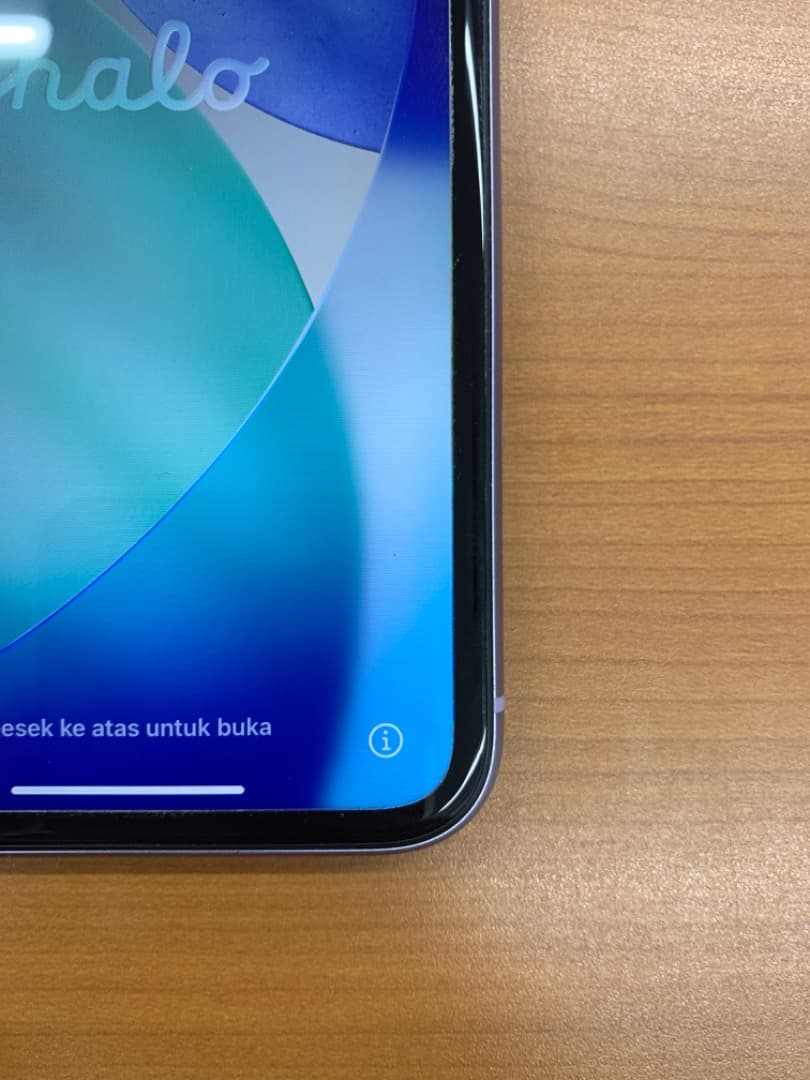 g*5様 動作確認済 箱付き iPhone 11 64GB ID SE8A