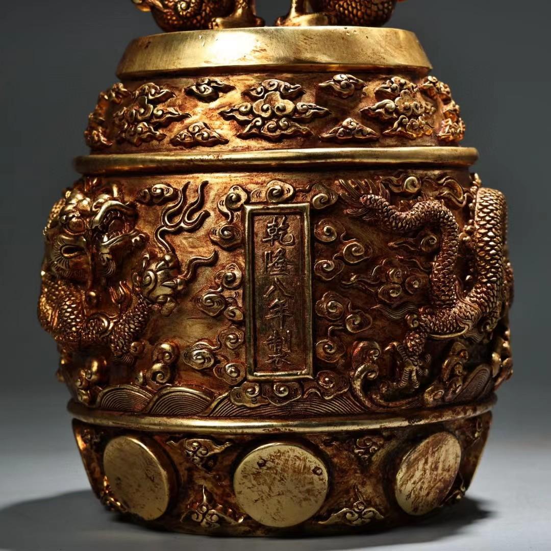 中国古美術・旧蔵鎏金盘龍龍頭付きの鐘・純銅細密彫・純手作り・高浮彫・置物・漆箱付