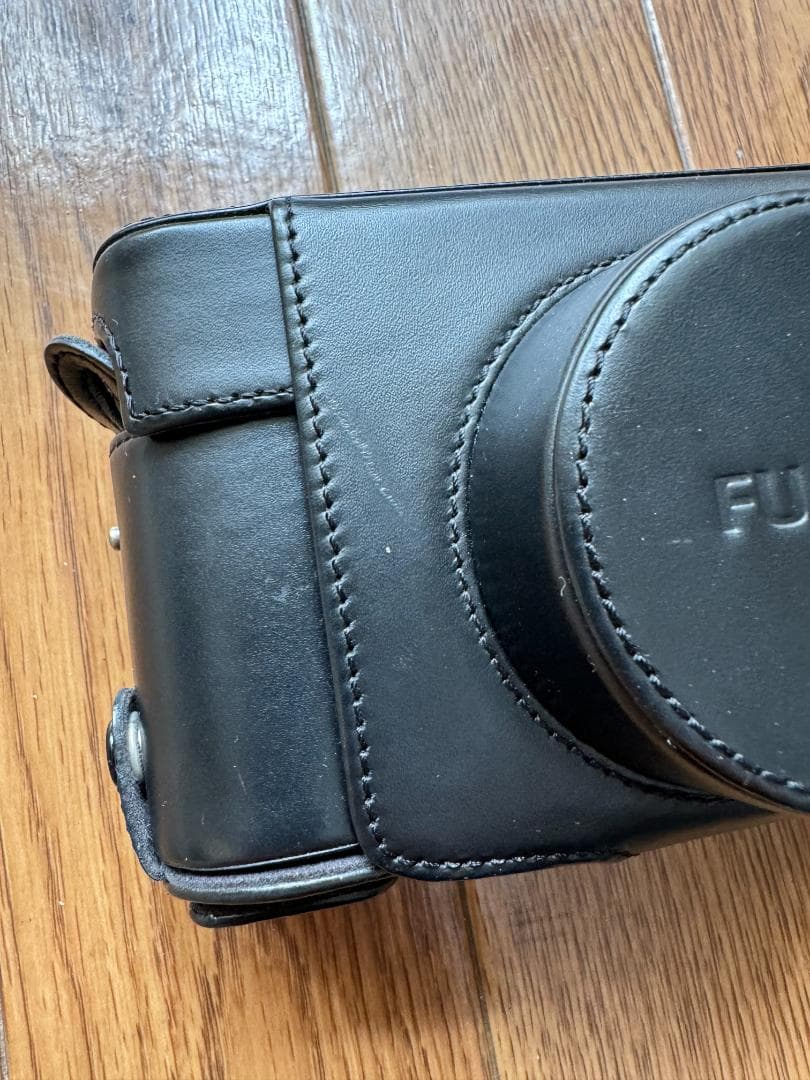 FUJIFILM X100F/X100V 純正レザーケース黒 ストラップ付