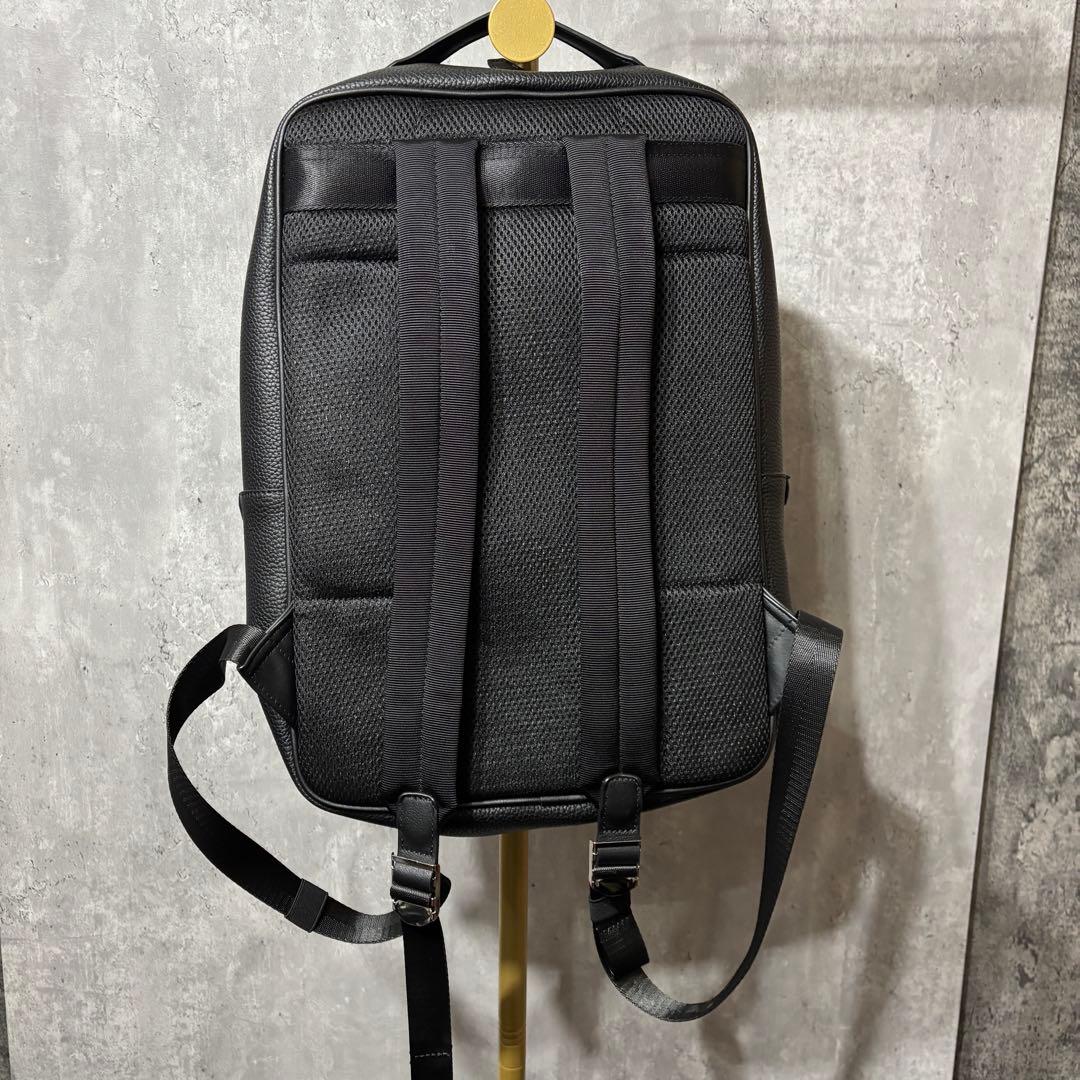 TAKEO KIKUCHI タケオキクチ　ブラック レザーバックパック