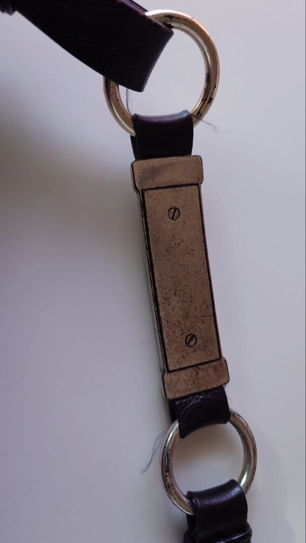 イヴ・サンローラン　リブゴーシュ モンバサ