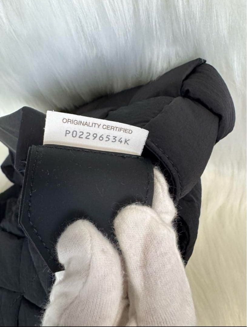 BOTTEGA VENETA　ボッテガヴェネタ　パデッドテックカセットショルダー