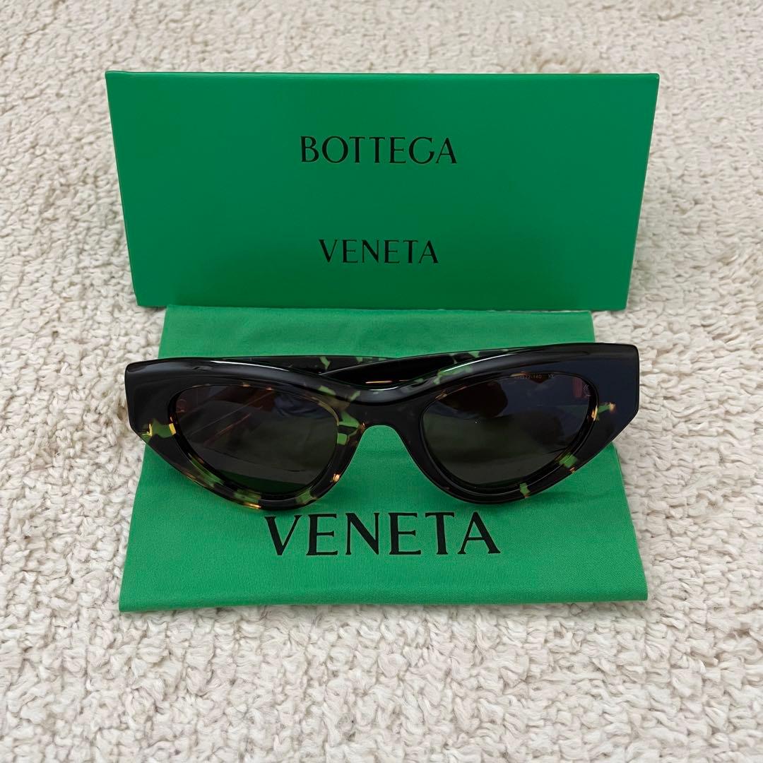 BOTTEGA VENETA ボッテガヴェネタ キャットアイサングラス