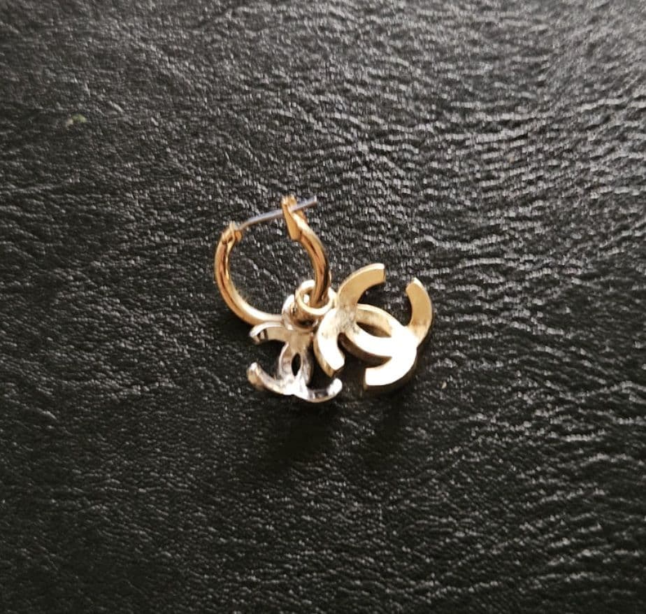 シャネル CHANEL ピアス ヴィンテージ CCロゴ 片耳　クロッシング