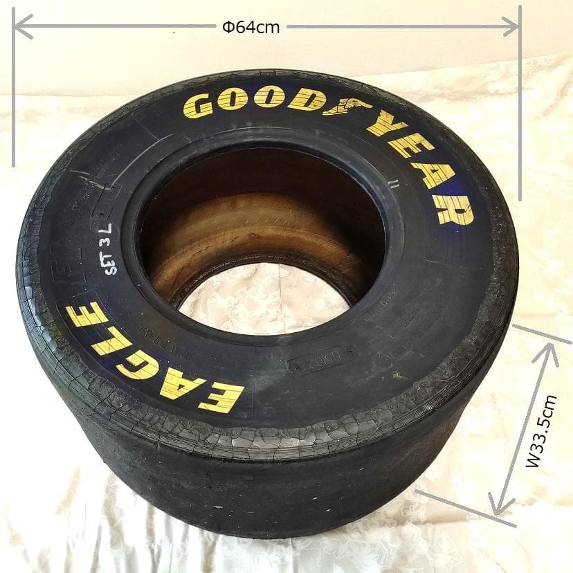 Ｆ１使用タイヤ　GOODYEAR EAGLE F1　テーブル　置物　希少品