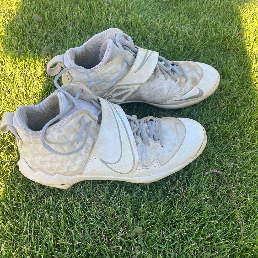 ちゅんちゅん ナイキ　野球スパイク　トラウト6