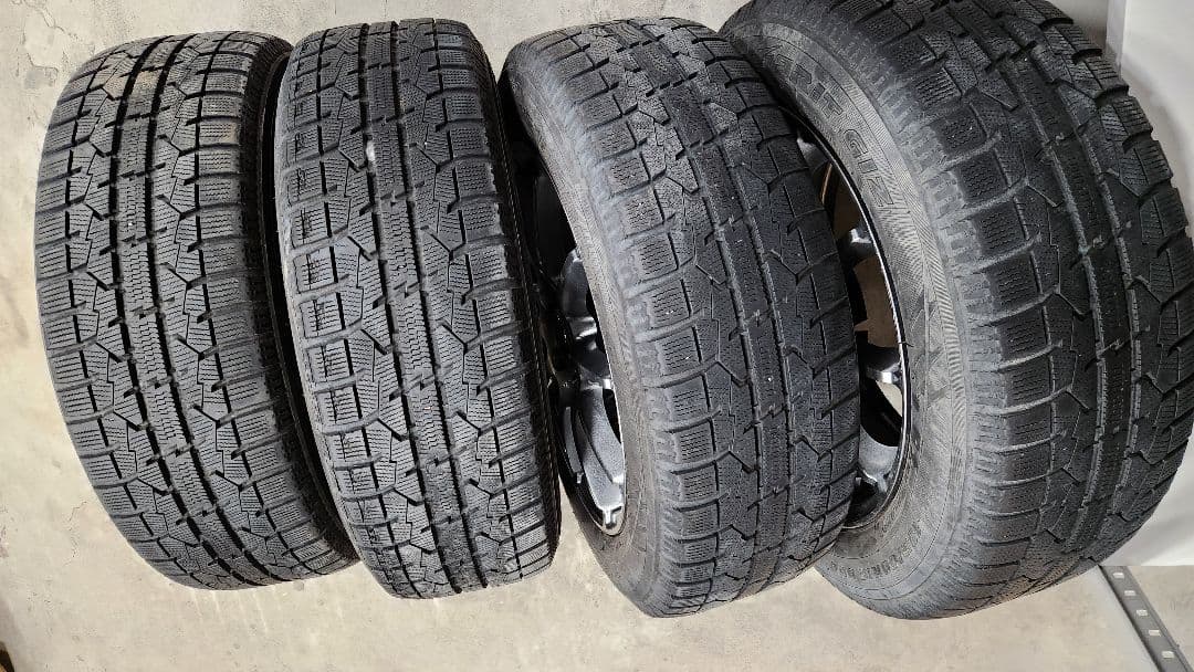①専用出品195/60r16　スタッドレスタイヤホイール付き2本