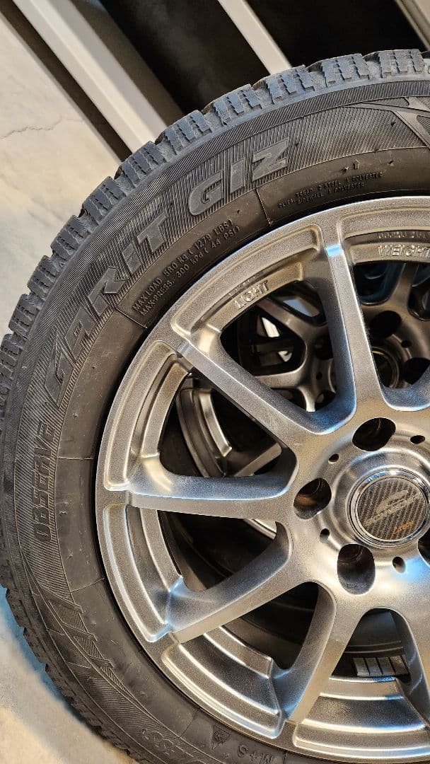 ①専用出品195/60r16　スタッドレスタイヤホイール付き2本