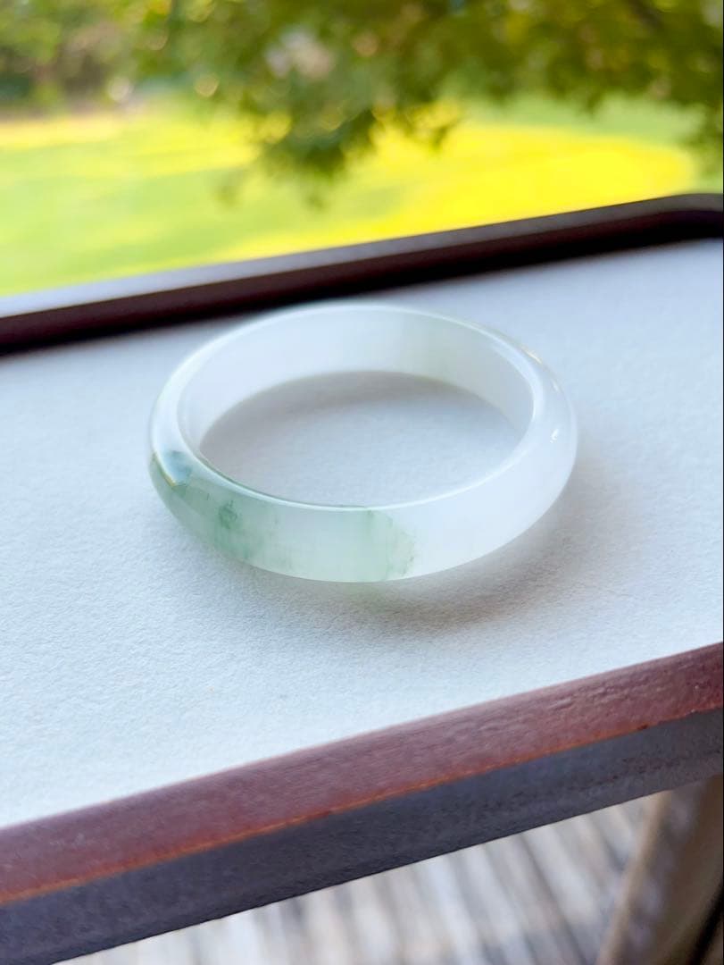 新疆天山翠　雪翠白底青　ヒスイ氷飄花　(内径)圏口54バングル　天然石　一口翠