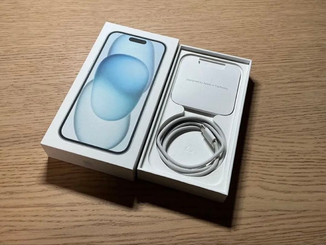 新品画面フィルム付き【超美品】iPhone 15 ブルー 256GB