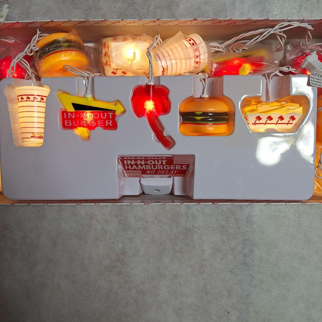 in n out カリフォルニア　ストリングスライト　インアンドアウト