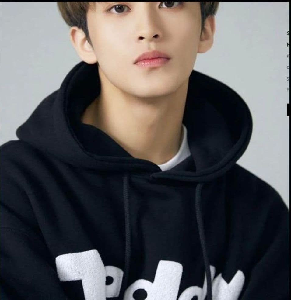 トレカ付　NCT 127 マーク 着用 パーカー フーディー  slowacid