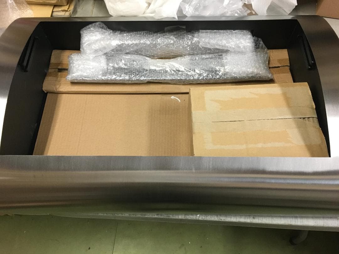 Chelsea ステンレススチール 壁掛けファイアプレース