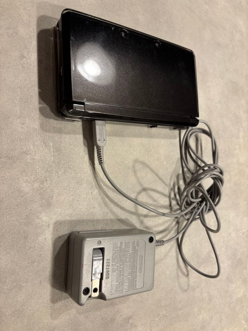 【即購入可】ポケットモンスター　サン ニンテンドー3DS本体・充電器付