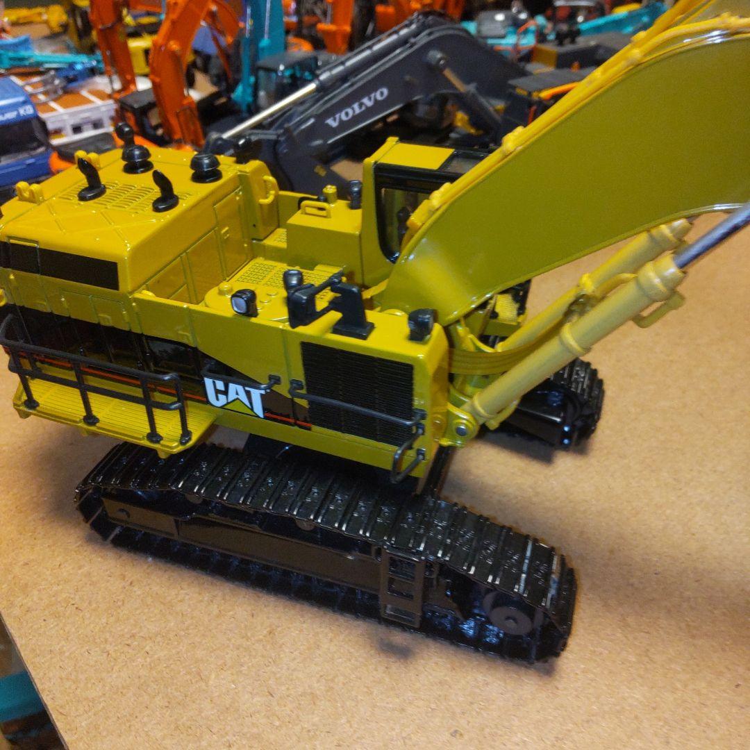 しろくま　キャタピラー建機　CAT5110B 1/50