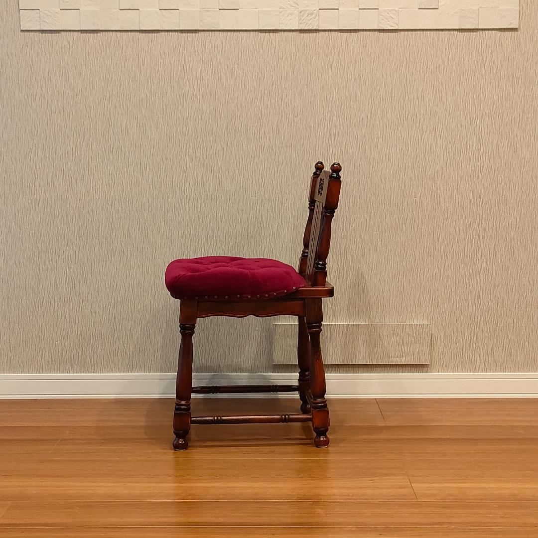 〈美品〉アンティークチェア　ワインレッド　ろくろ脚　鋲打ち