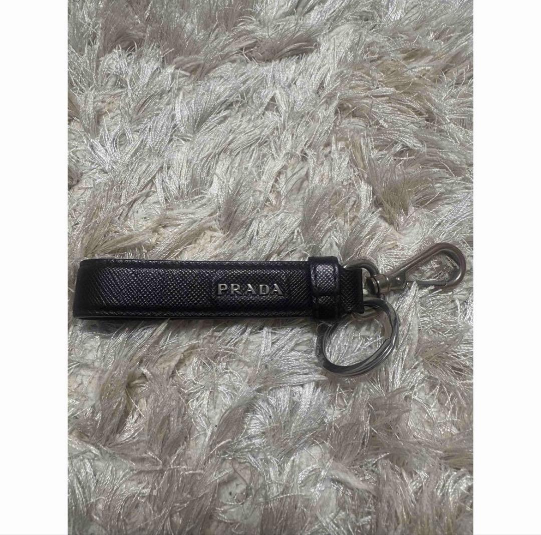 PRADA 黒 レザー キーリング サフィアーノ