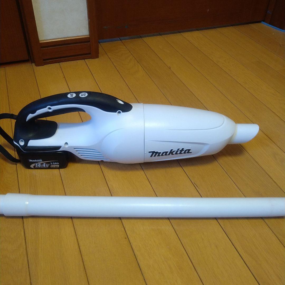 Makita　cl141fd 充電式掃除機 バッテリー付き