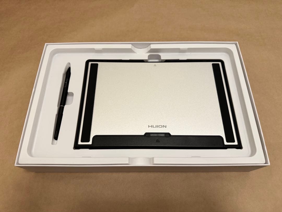 【ミッキーさん専用】HUION 液タブ Kamvas 13