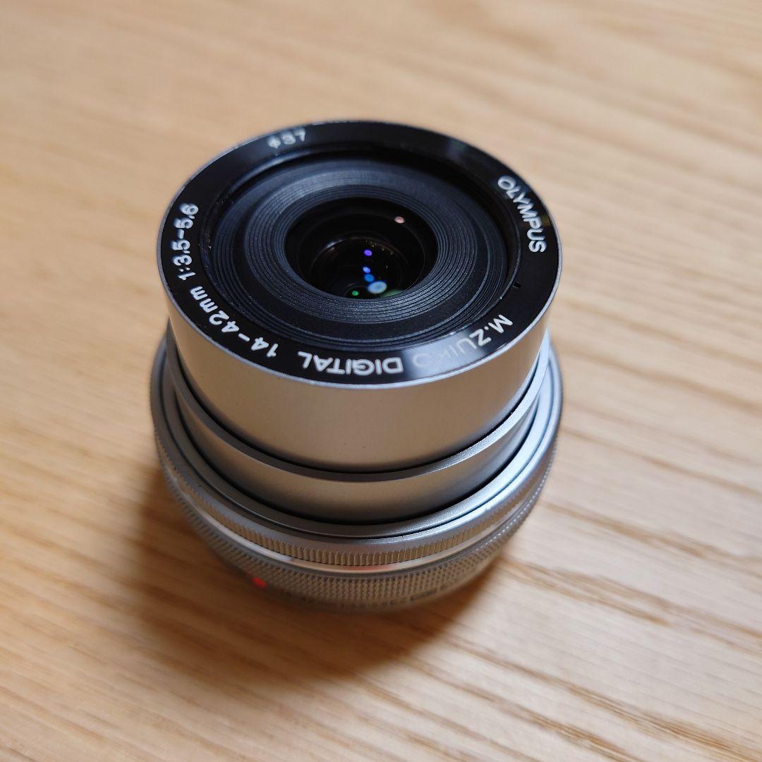 M.ZUIKO DIGITAL 14-42mm EZ　オリンパス　レンズ　①