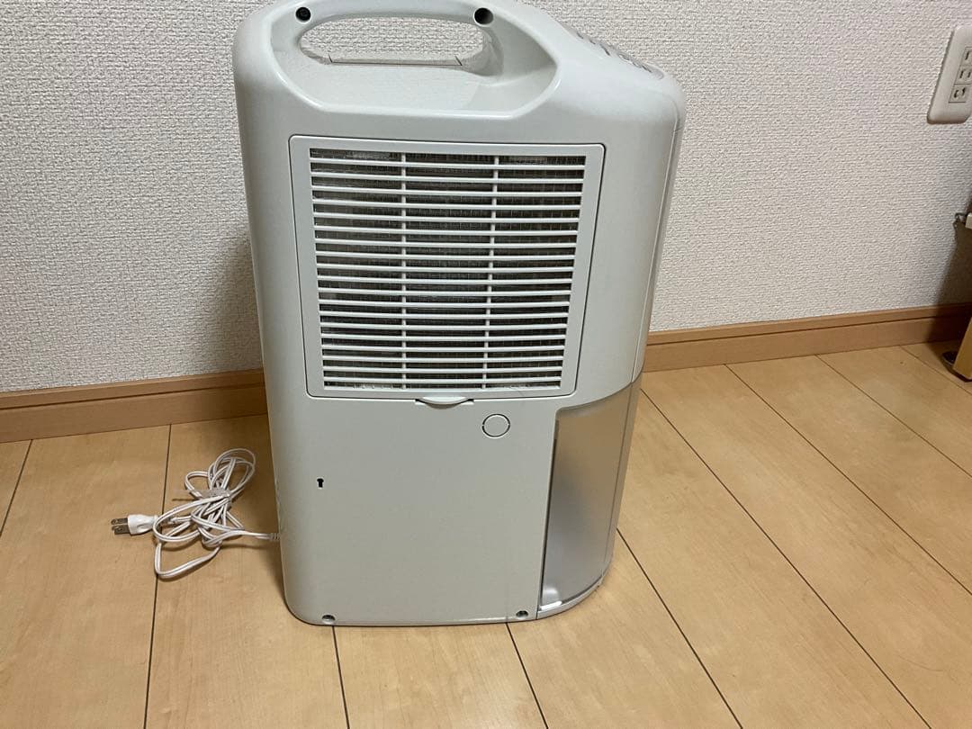 コロナ　除湿機　CD-P63A-W 2020年製