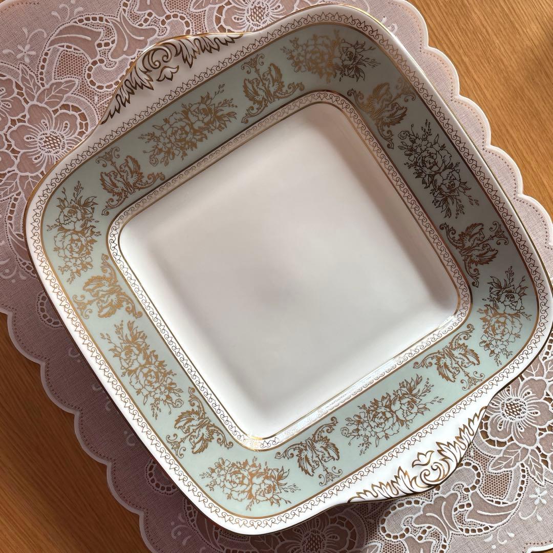 新品未使用Wedge wood コロンビア　セージグリーンプレート大皿　角皿