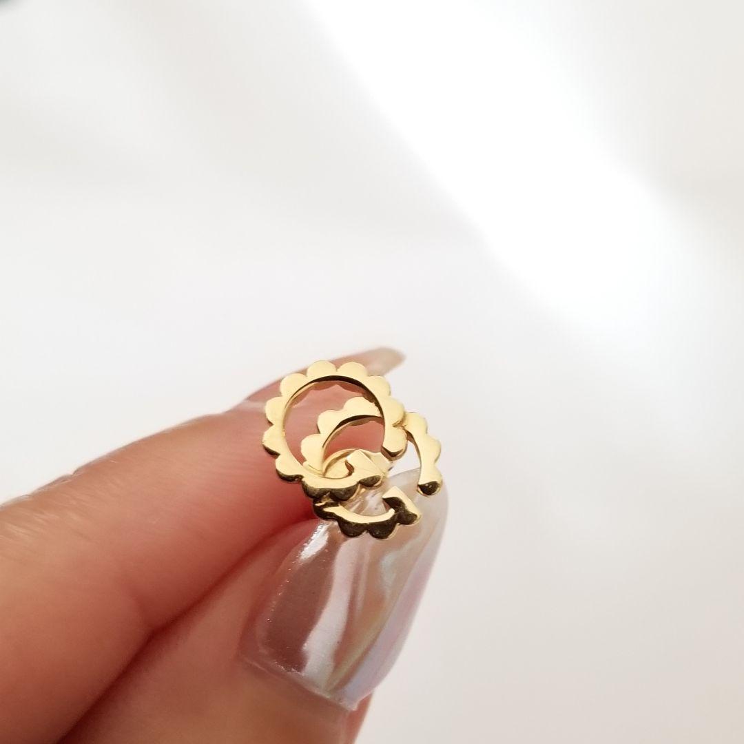 【片耳】18金 GUCCI ダブルG イエローゴールドスタッドピアス