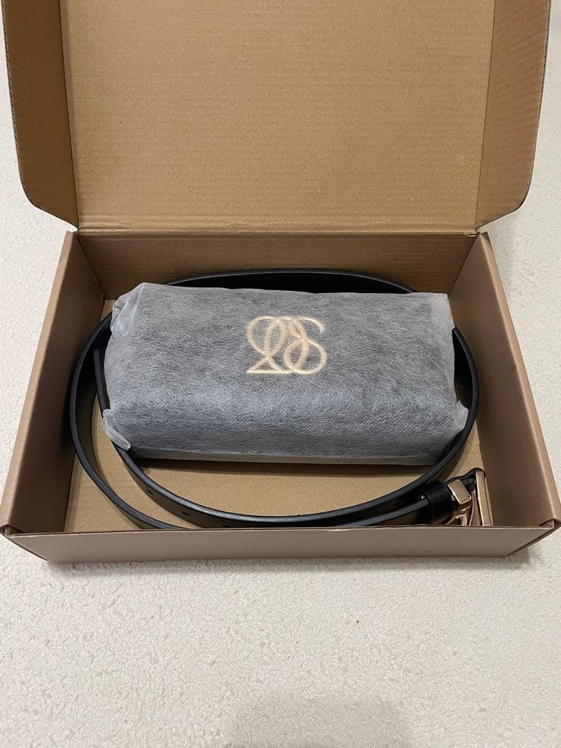 Tnewtiesトゥエンティーズ ノベルティバッグ ベルト　【美品】