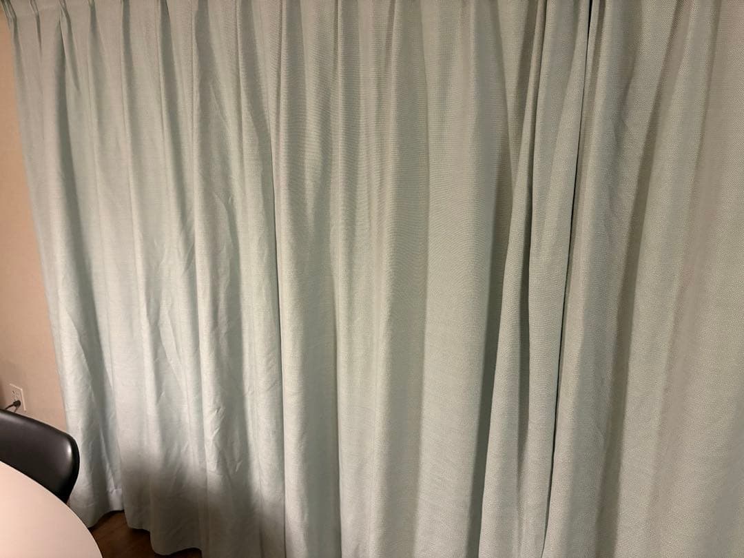 サンゲツ　カーテン2枚組み　195cm X 200cm