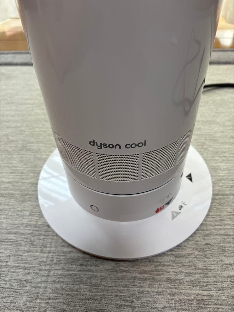 2024年式　美品dyson cool 冷風機 ホワイト タワー型
