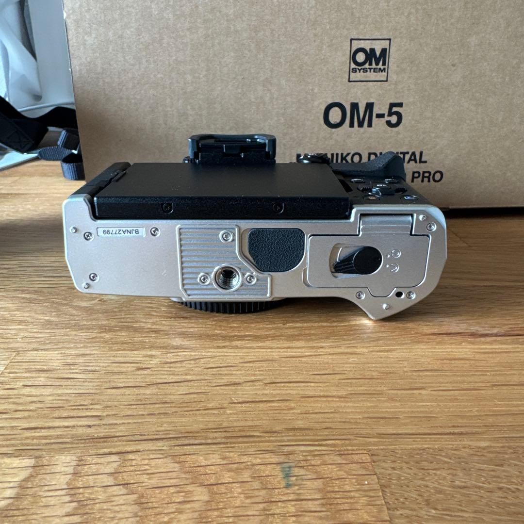 【値下】OM-5 12-45mm F4.0 PRO レンズキット シルバー