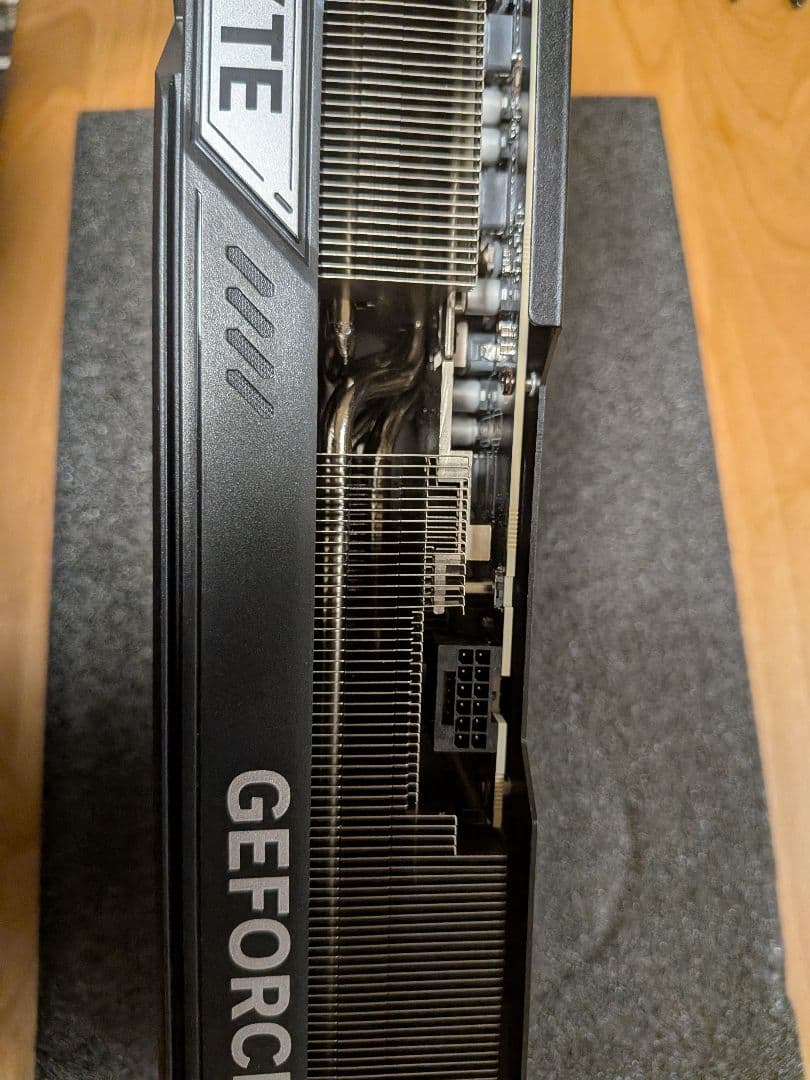 新品同様 GIGABYTE GEFORCE RTX 5090 WINDFORCE