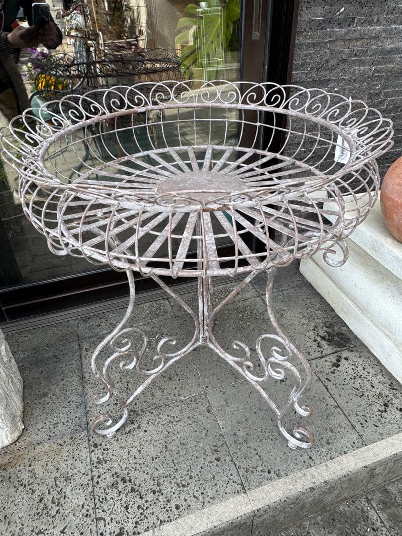 フラワースタンド　大型　1段　アンティーク　アイアン　置物