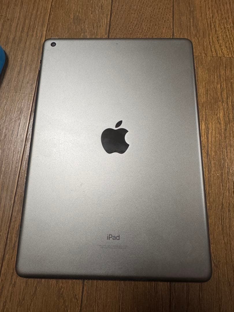 Apple iPad シルバー 本体 10.2インチiPad （64GB）
