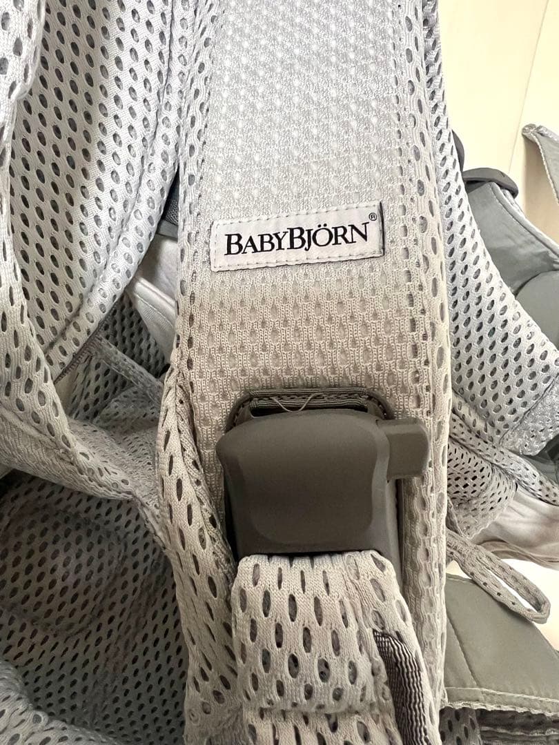 4way ベビービョルン ベビーキャリア シルバーメッシュ新生児から3歳まで