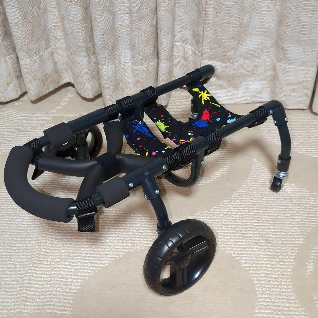 ワンちゃん4輪　リハビリ　食事補助　犬用車椅子　床ずれ防止　犬の歩行器