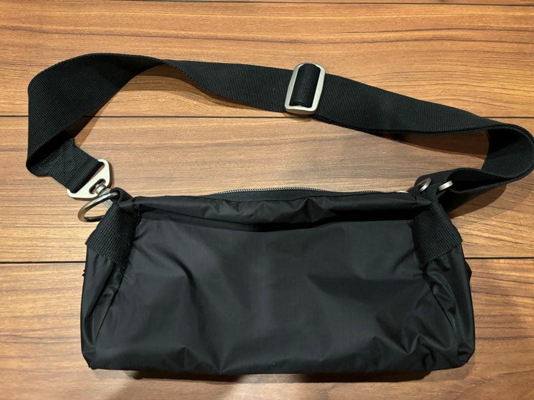 美品 LeSportsac ブラック ボディバッグ レディース