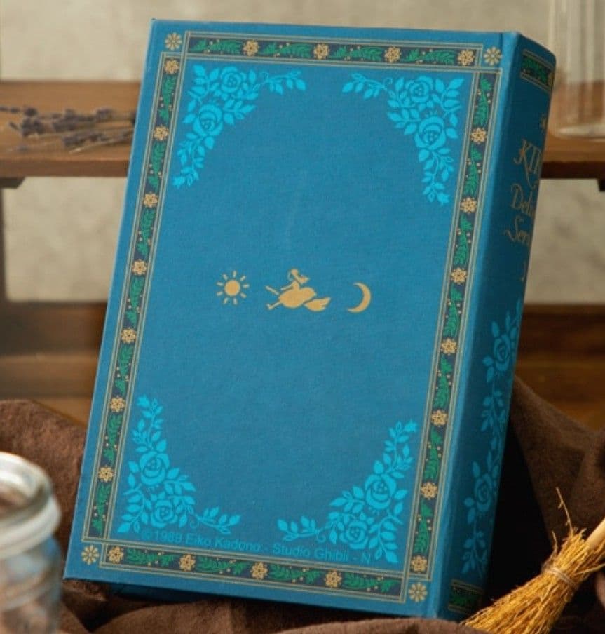 【新品】スタジオジブリ　魔女の宅急便　ブックケース　ドアフック　2点セット