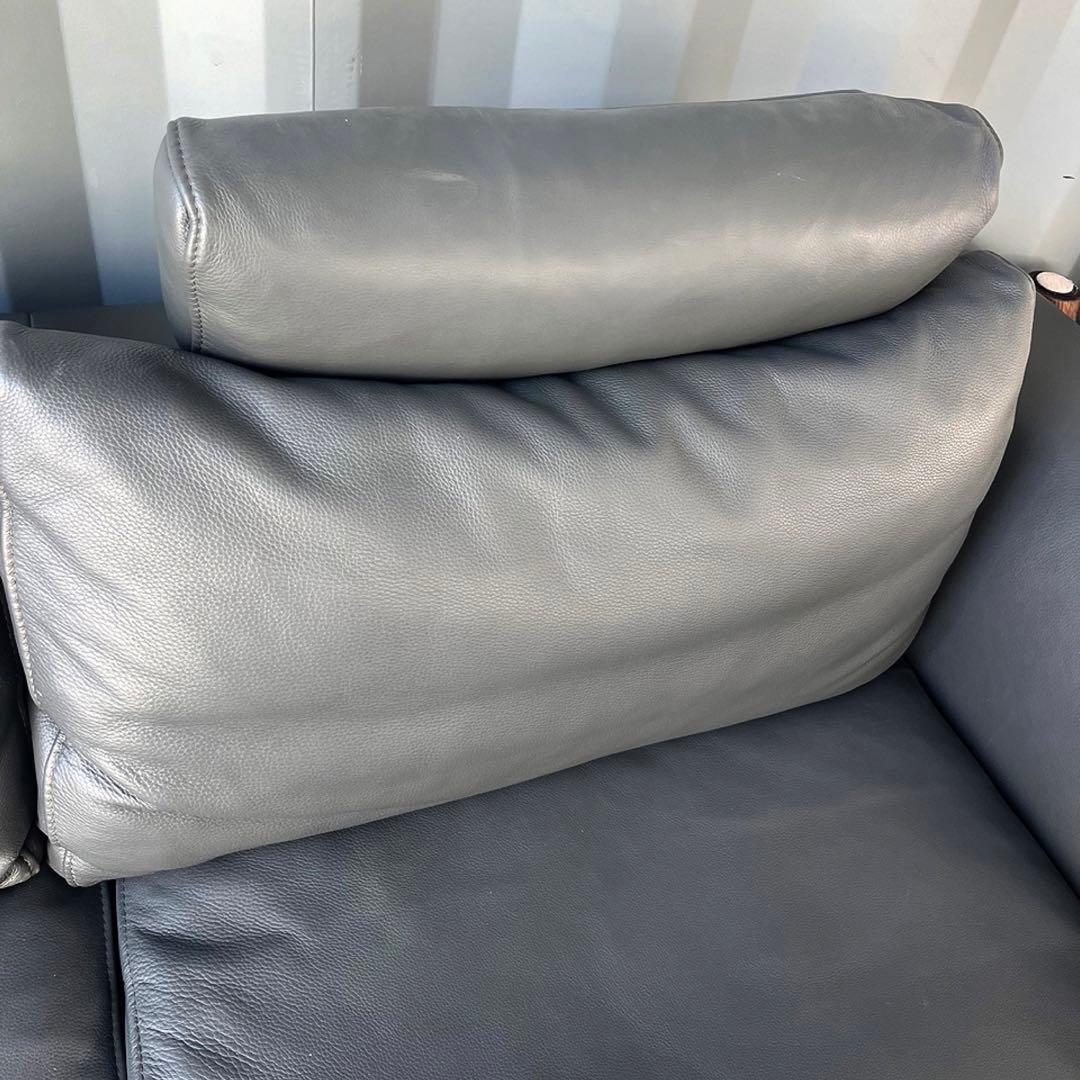 取付無料！クラスティーナ 本革 チャコールグレー モダン ヘッドレスト付きソファ