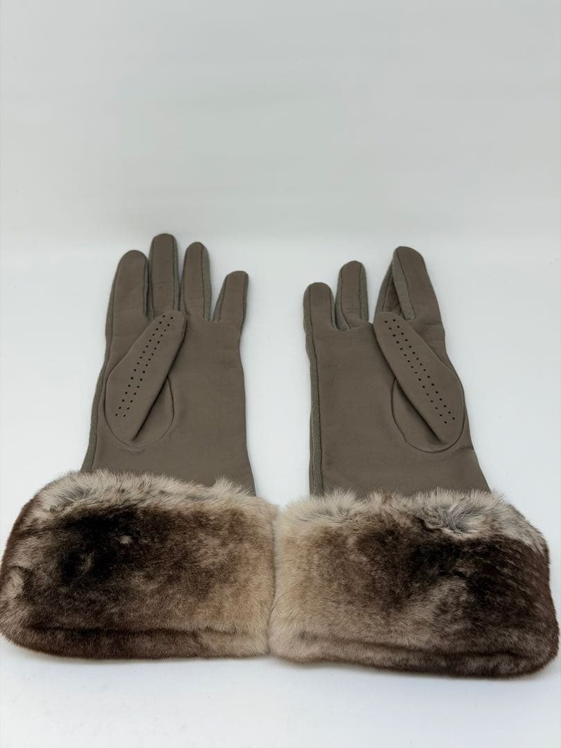 CHANEL ファー付きレザー手袋 箱付き